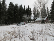 Metsäyhtiön tukikohta on ollut Katajamäessä korvessa Panka-järven eteläpuolella. Metsänvartijan mökki on purettu, mutta navettarakennus on pystyssä. Se ilmeisesti palvelee vielä metsästäjien tarpeita, liiterinä.